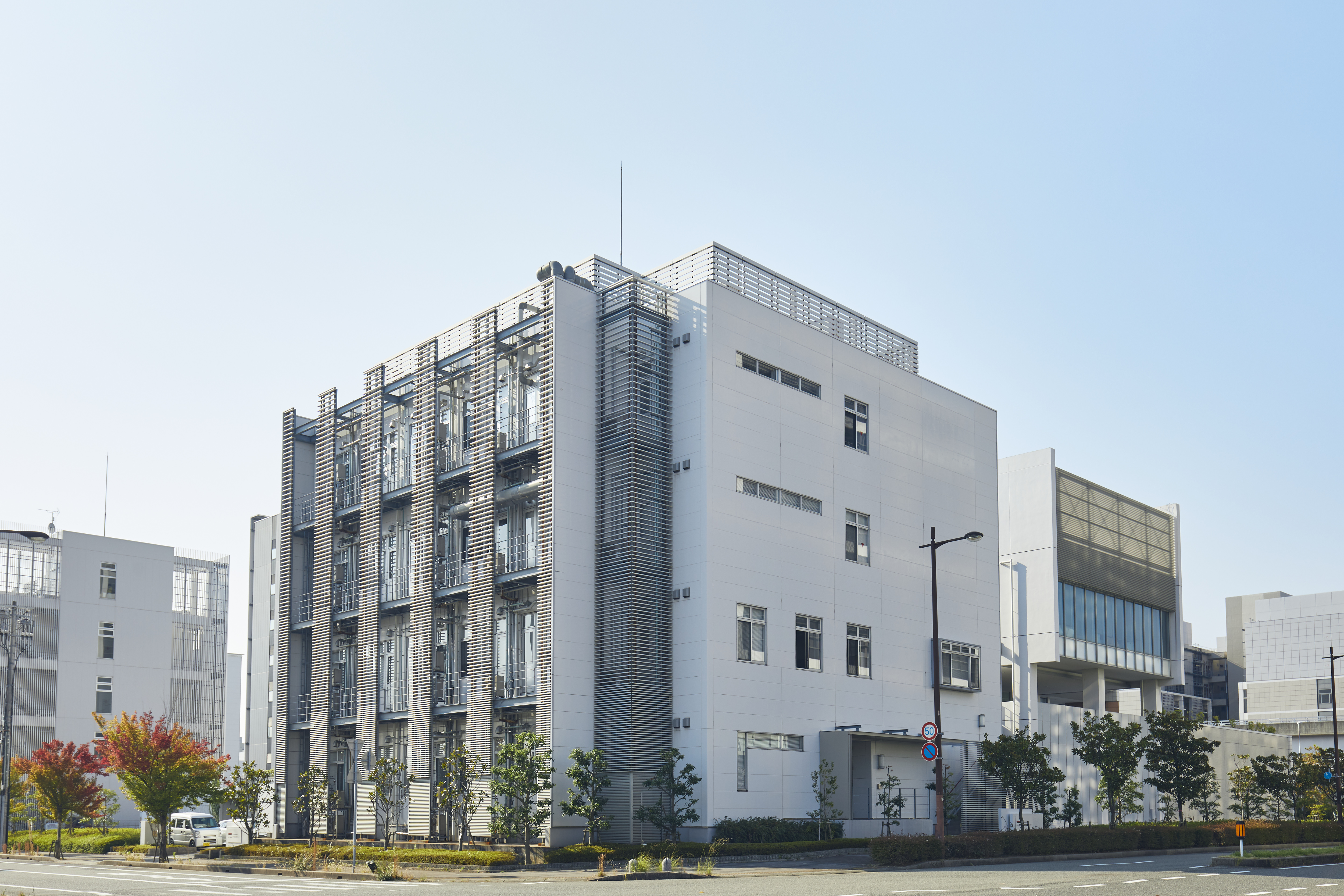 神戸健康産業開発センターの外観写真