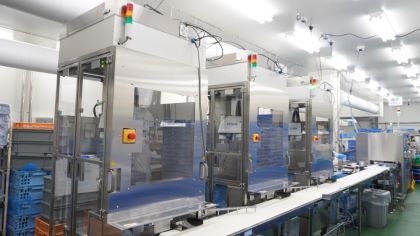 食品盛り付けロボット「Delibot All in Compact」の写真