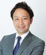 志倉 康之