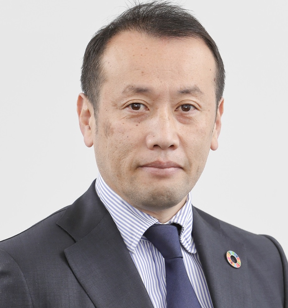 吉成　亮